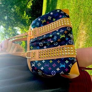 Louis Vuitton, Courtney GM